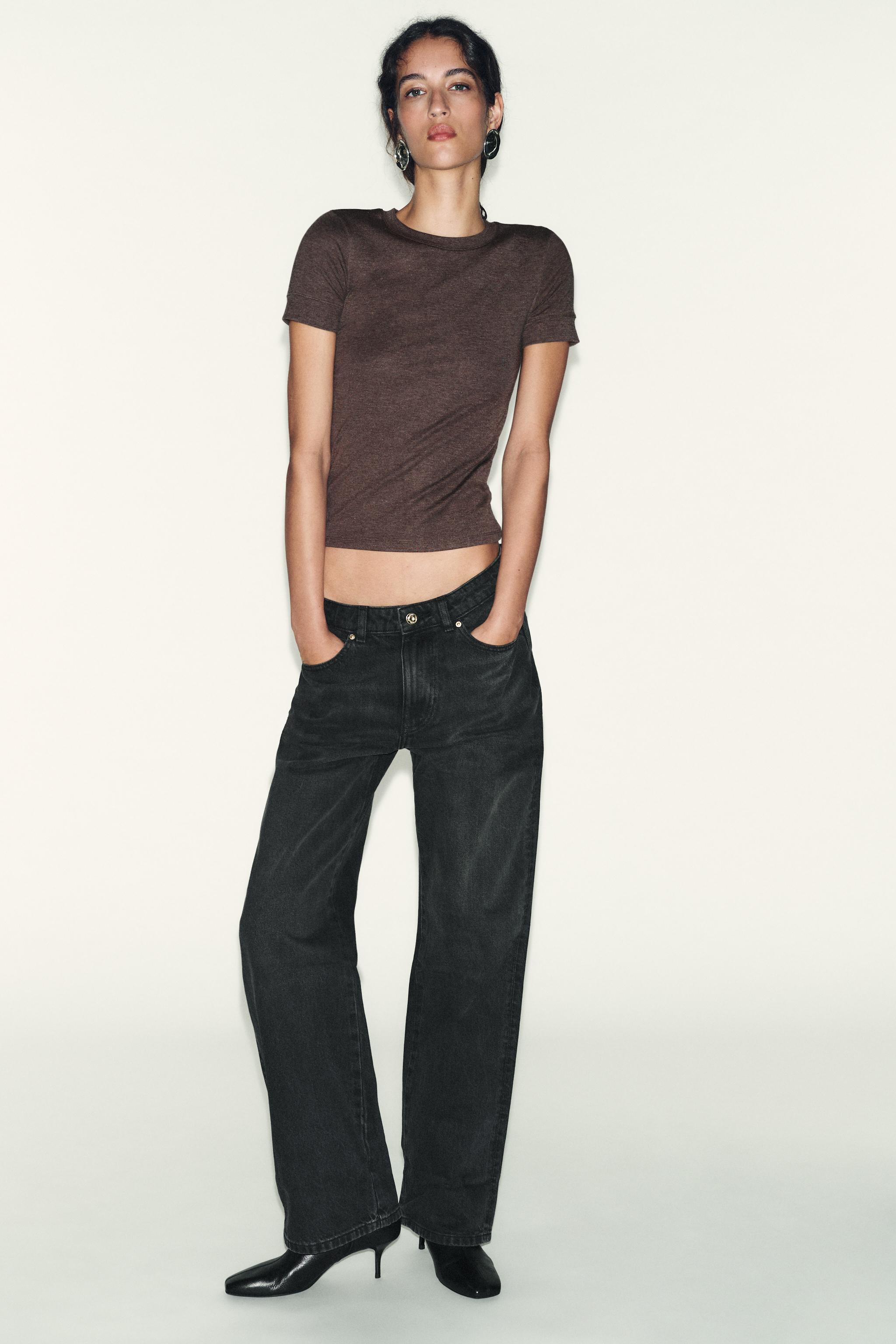 MİNİMAL KISA KOLLU T-SHIRT