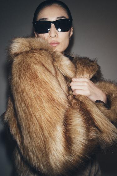 Zara ZW COLLECTION FAUX FUR CROPPED JACKET - Beige