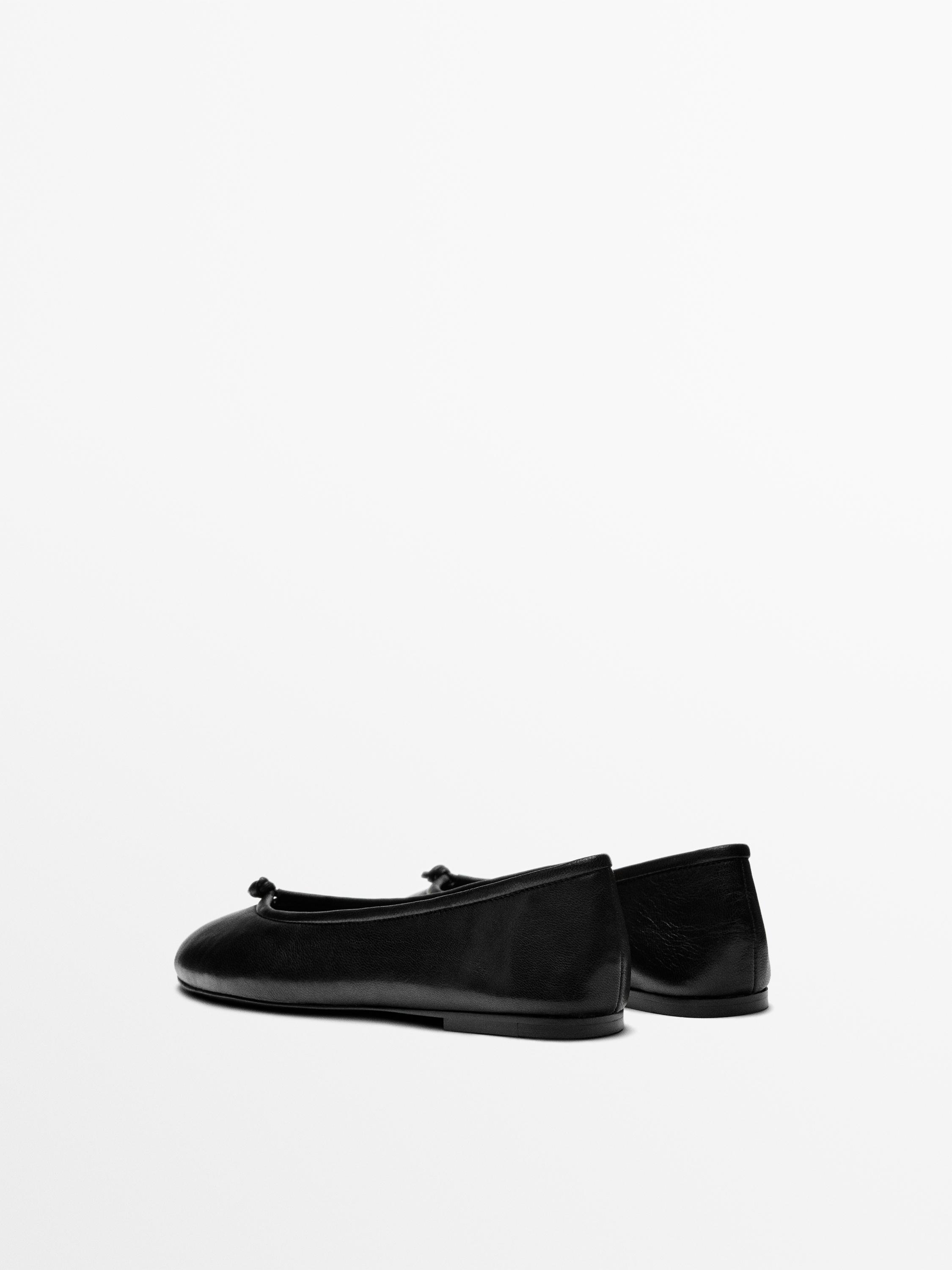 Leather ballet flats with knot