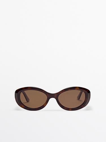 Lunettes de soleil ovales effet écaille - Marron de Zara - Image 0