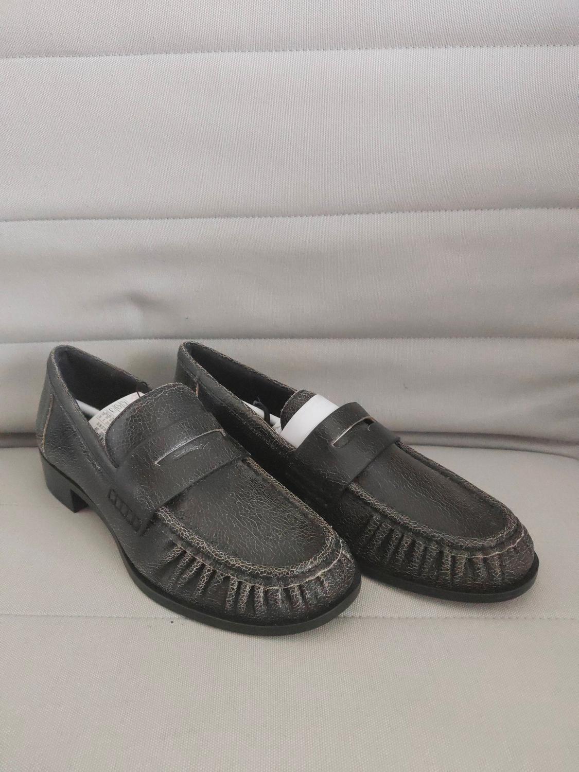 DISTRESSED LEATHER LOAFERS - Image 6