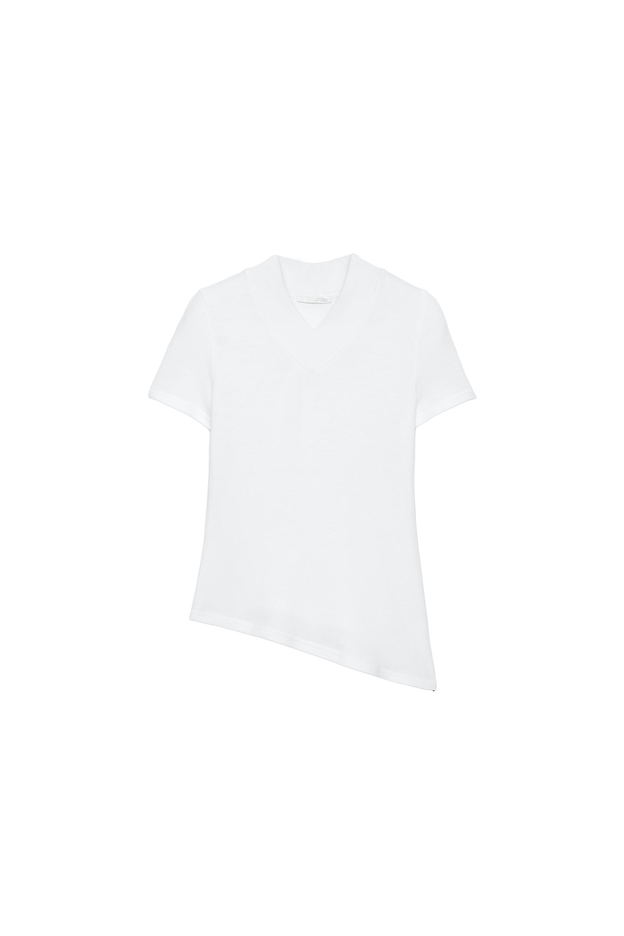 SASA✴︎ ASYMMETRIC HEM V-NECK T-SHIRT - White | ZARA United States