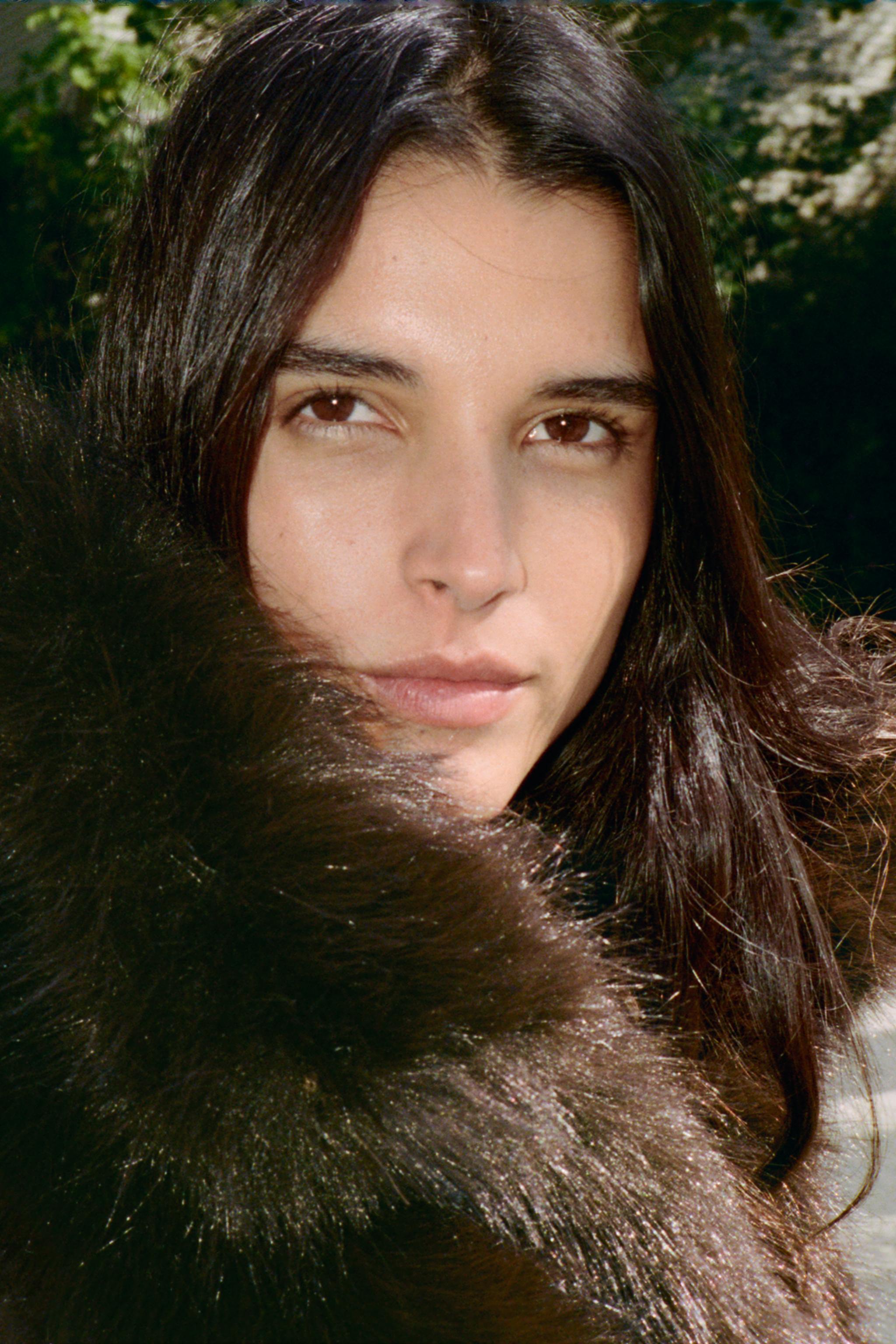 フェイクファーベスト - ブラウン | ZARA Japan / 日本