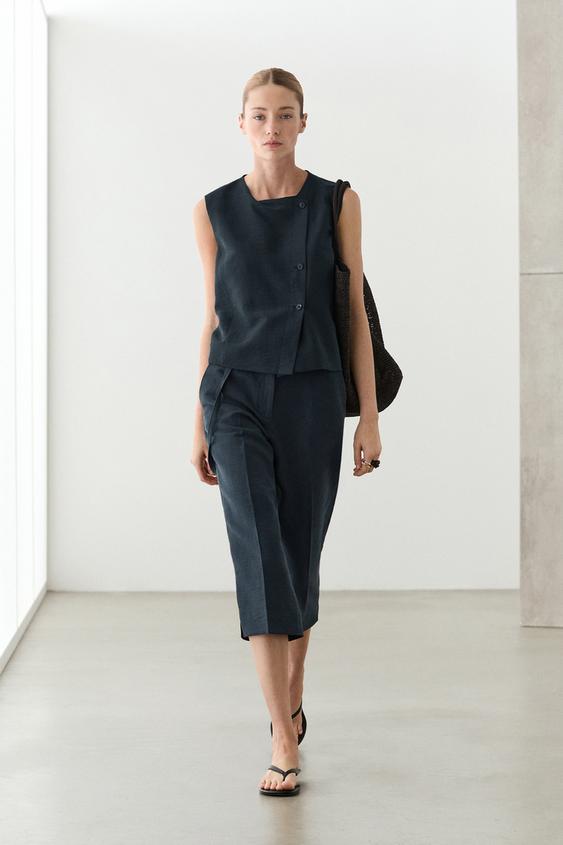 Flowing cotton and linen blend Bermuda shorts with belt from Zara - $160