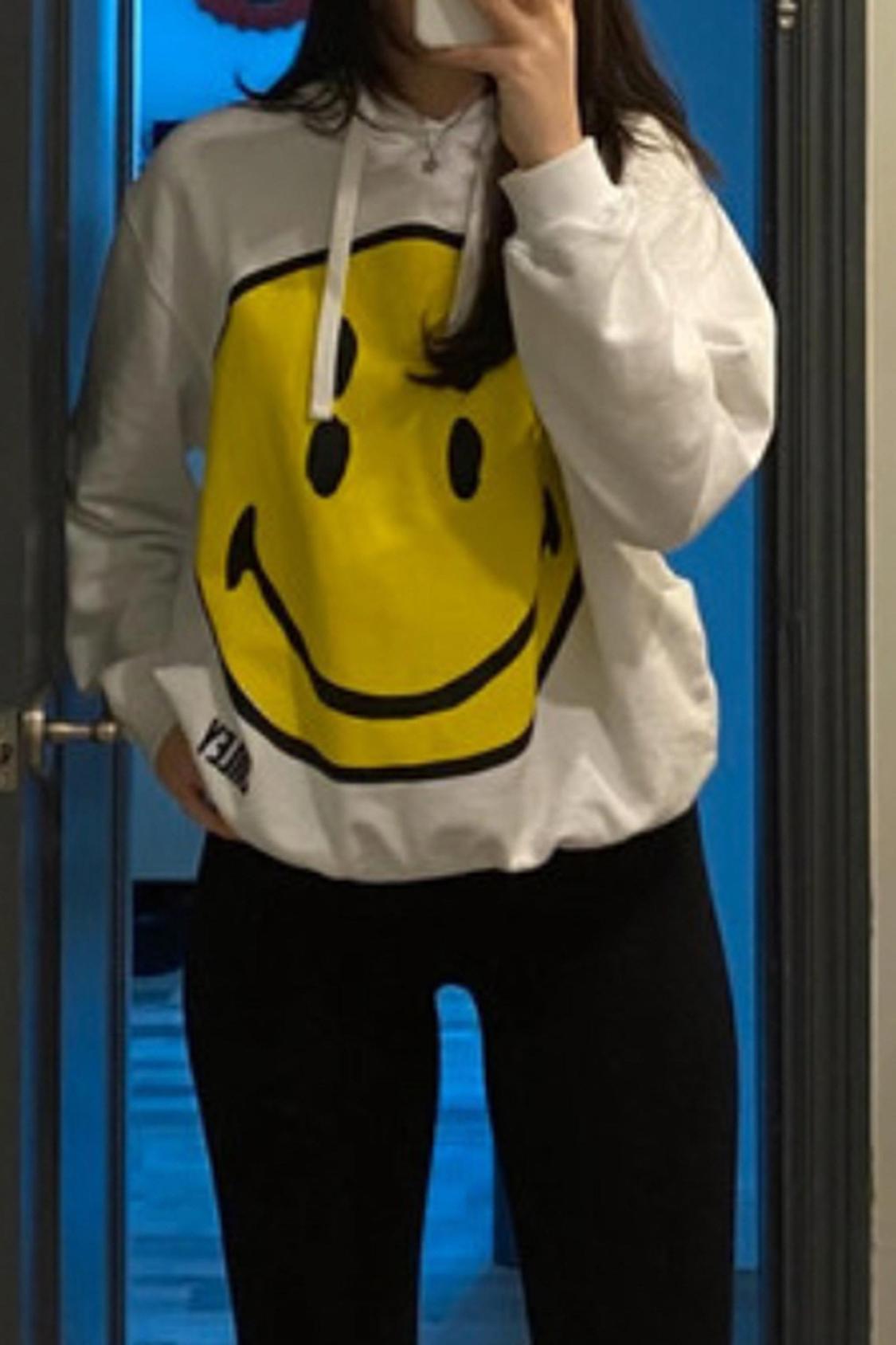 SMILEY® HAPPY COLLECTION OVERSIZE HOODIE - Image 4
