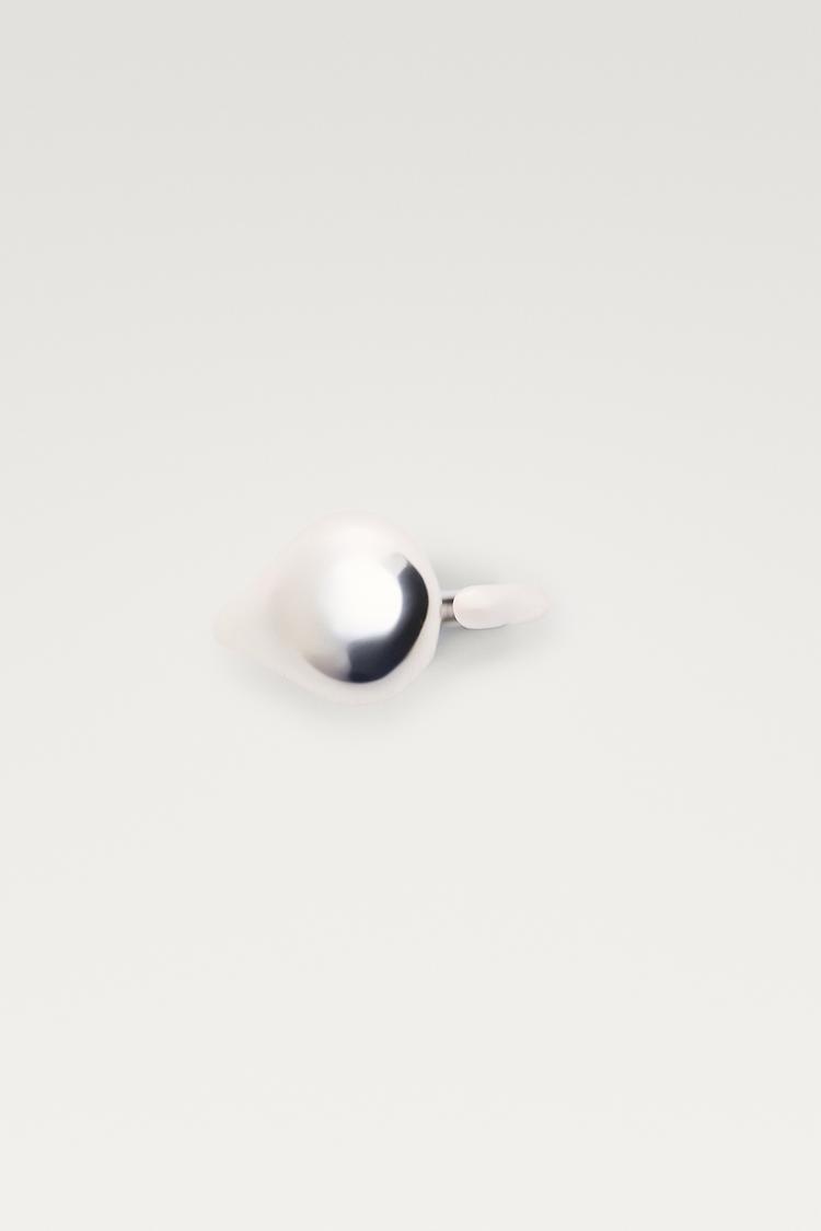 Fluid teardrop ring — Silver
