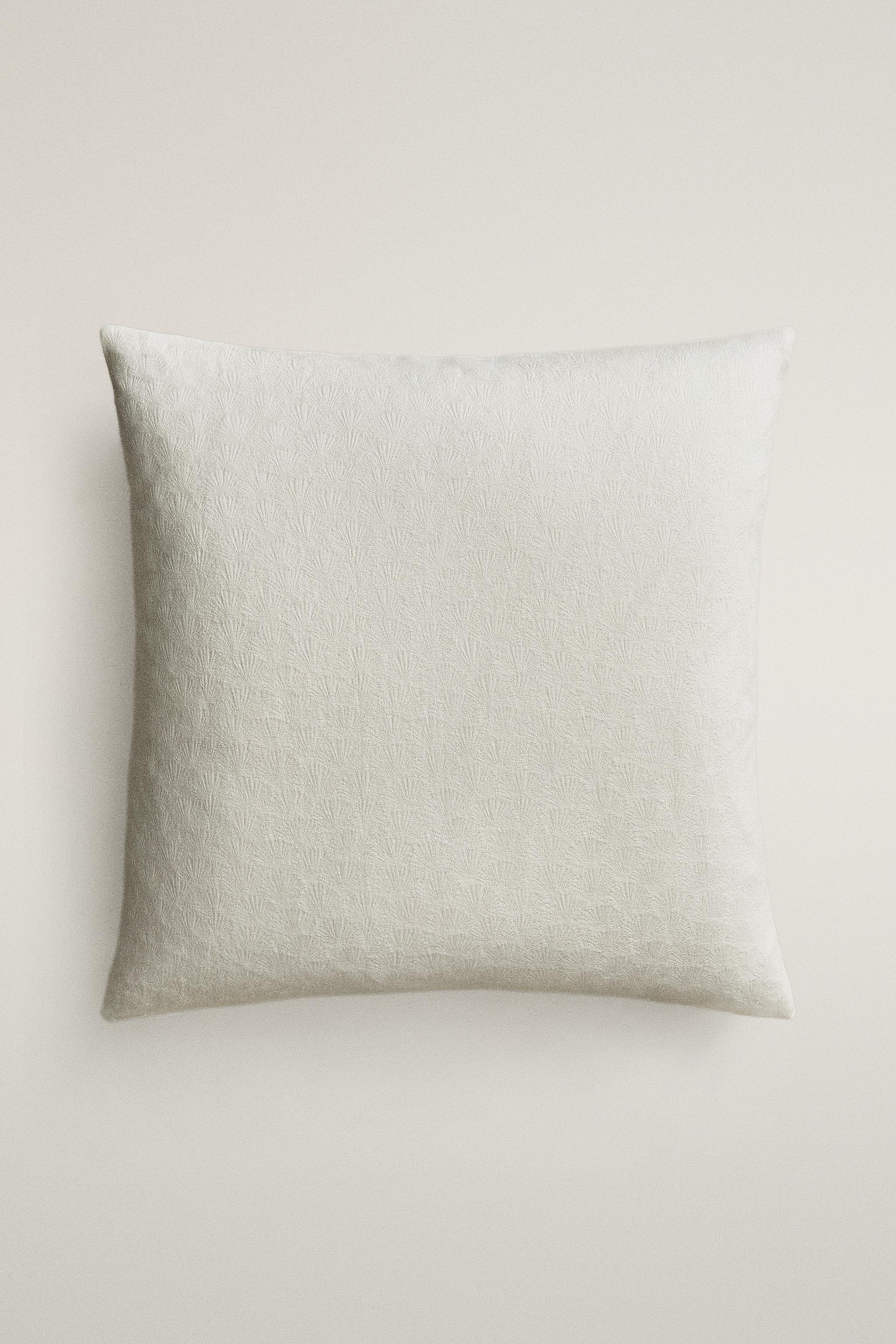 COTTON JACQUARD THROW PILLOW COVER