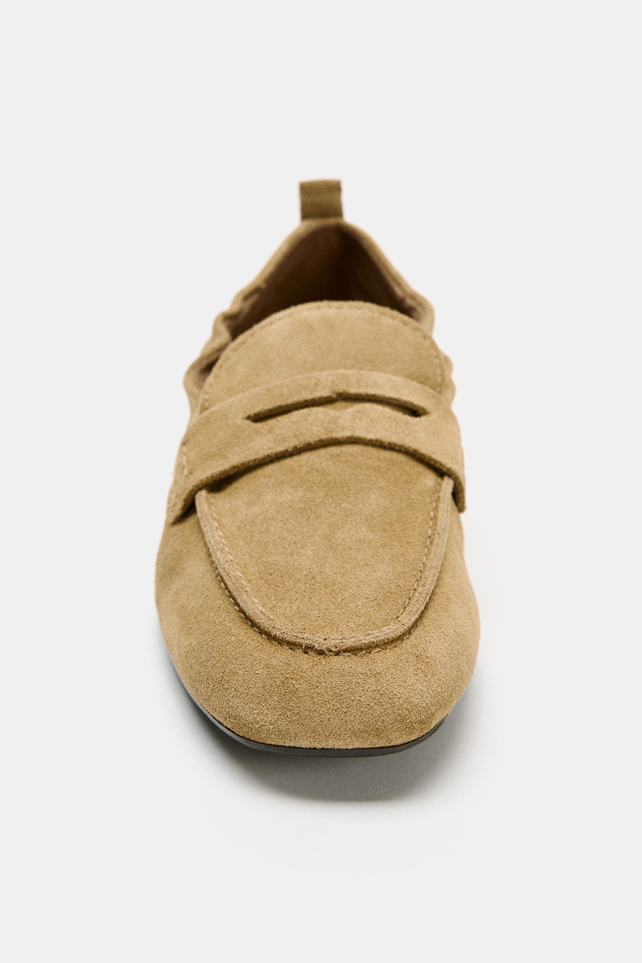 GATHERED SPLIT LEATHER LOAFERS