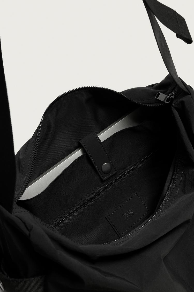 Bolsa cruzada de nylon con solapa 6
