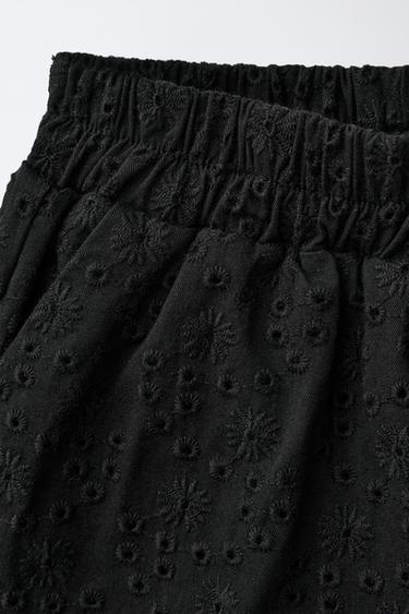 刺繍入りバミューダパンツブラックZaraの刺繍入りバミューダパンツ - ブラック 