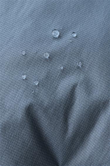 MANTEAU MATELASSÉ IMPERMÉABLE - Bleu clair de Zara - Image 9