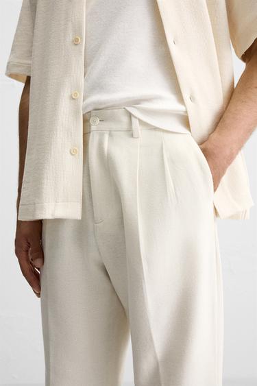 PANTALON REGULAR FIT STRUCTURE - Écru de Zara - Image 4