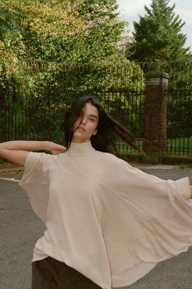 توب كاب جورجيت - وردي by Zara