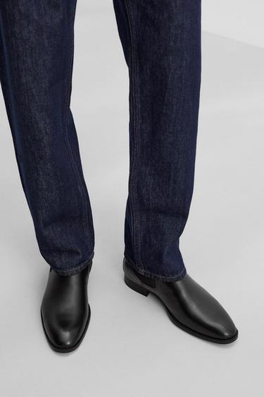 CHELSEA BOOTS WITH POINTED TOE - Black by Zara