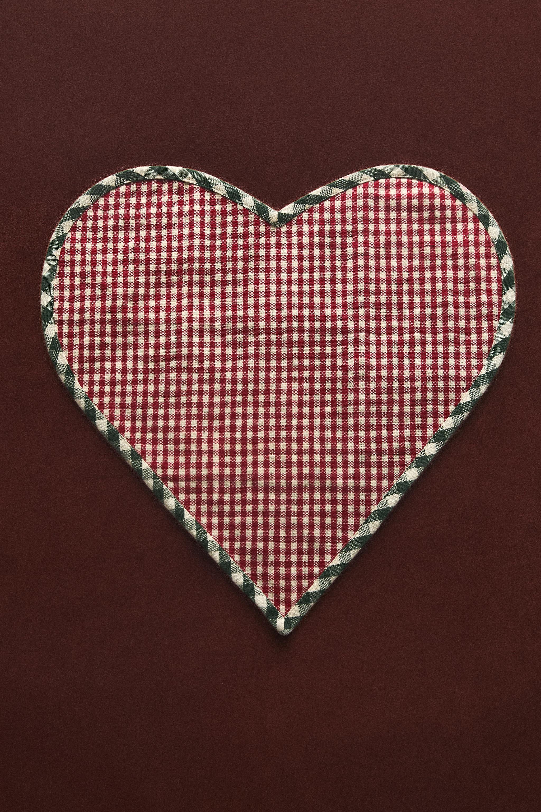 CHRISTMAS HEART PLACEMAT
