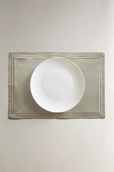 SET DE TABLE SATIN FESTONNÉ - Verdâtre de Zara - Image 4