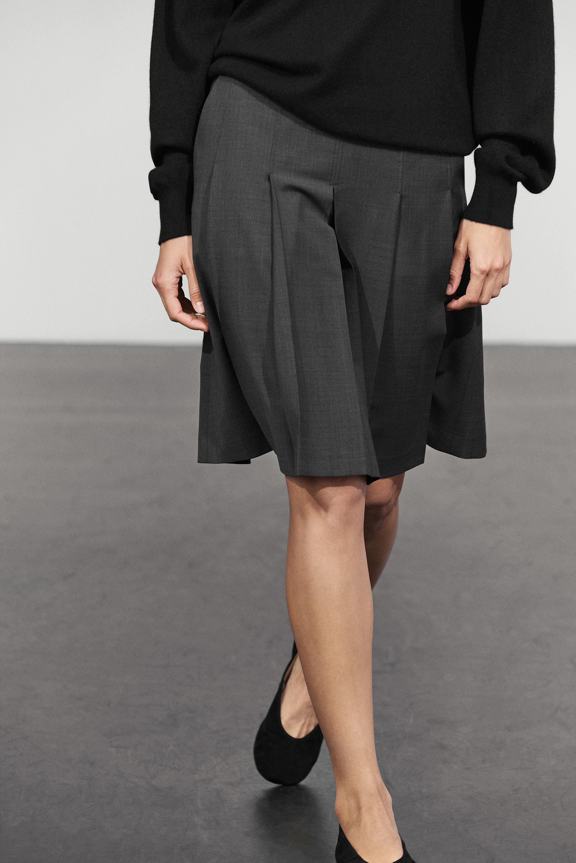 Wool blend pleated skirt