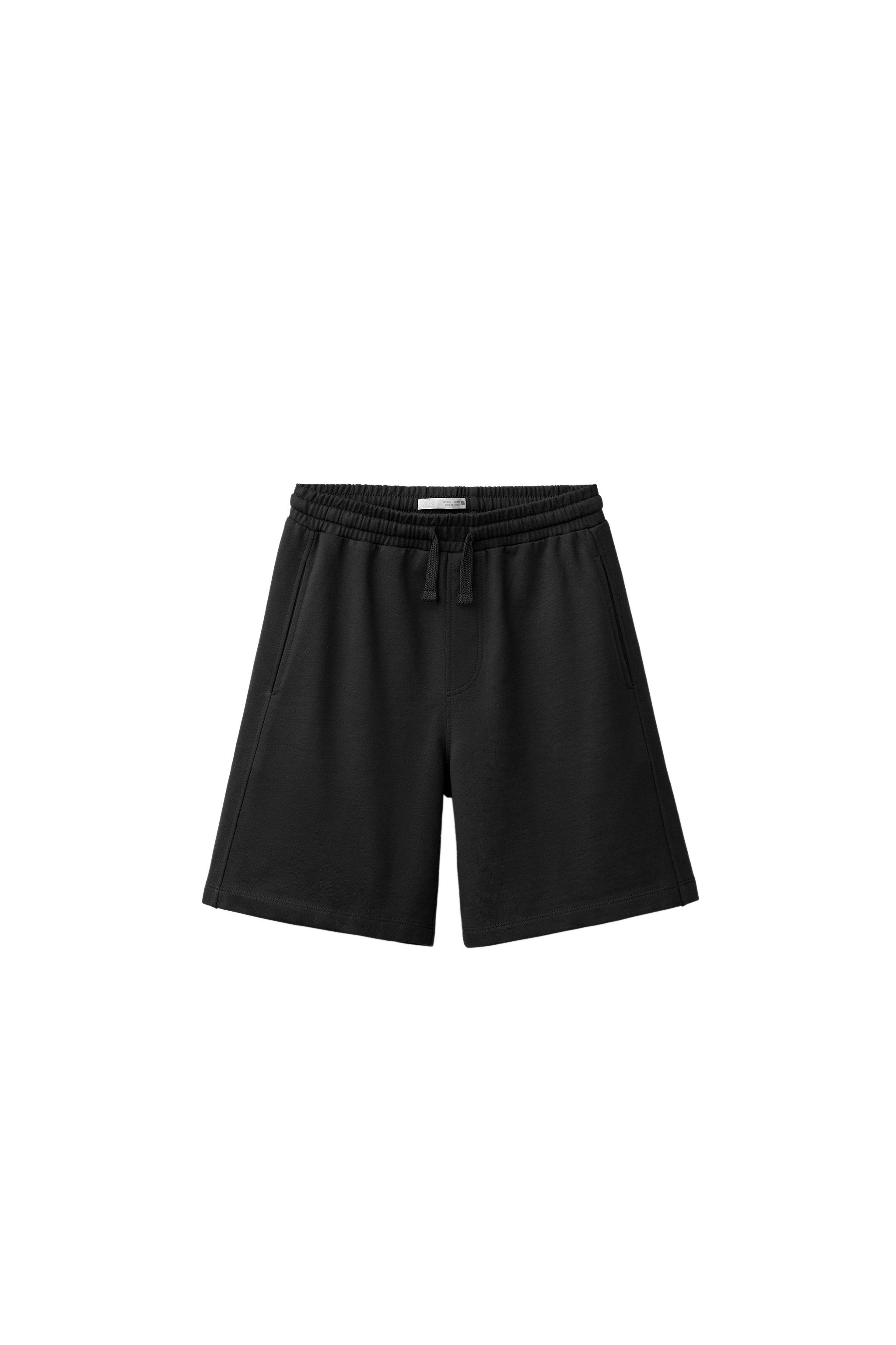 T-SHIRT AND SHORTS SET WITH TEXT