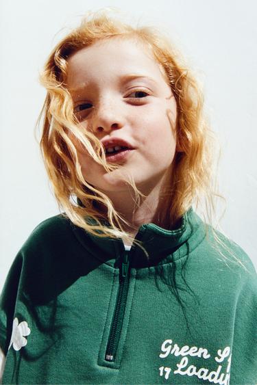 SWEATSHIRT WITH SLOGAN AND CLOVER PRINT - Green by Zara