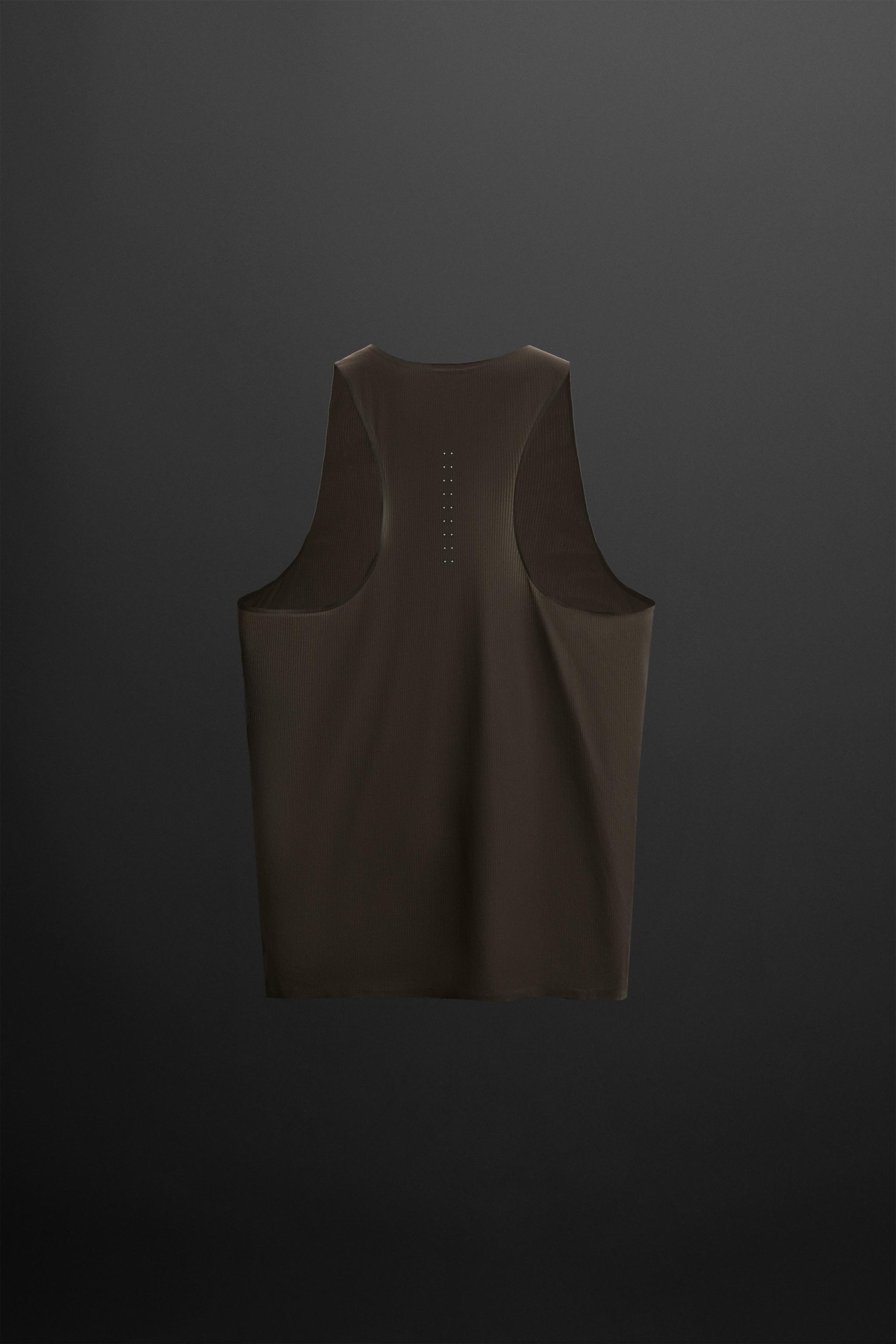 軽量テクニカルタンクトップ - ダークブラウン | ZARA Japan / 日本