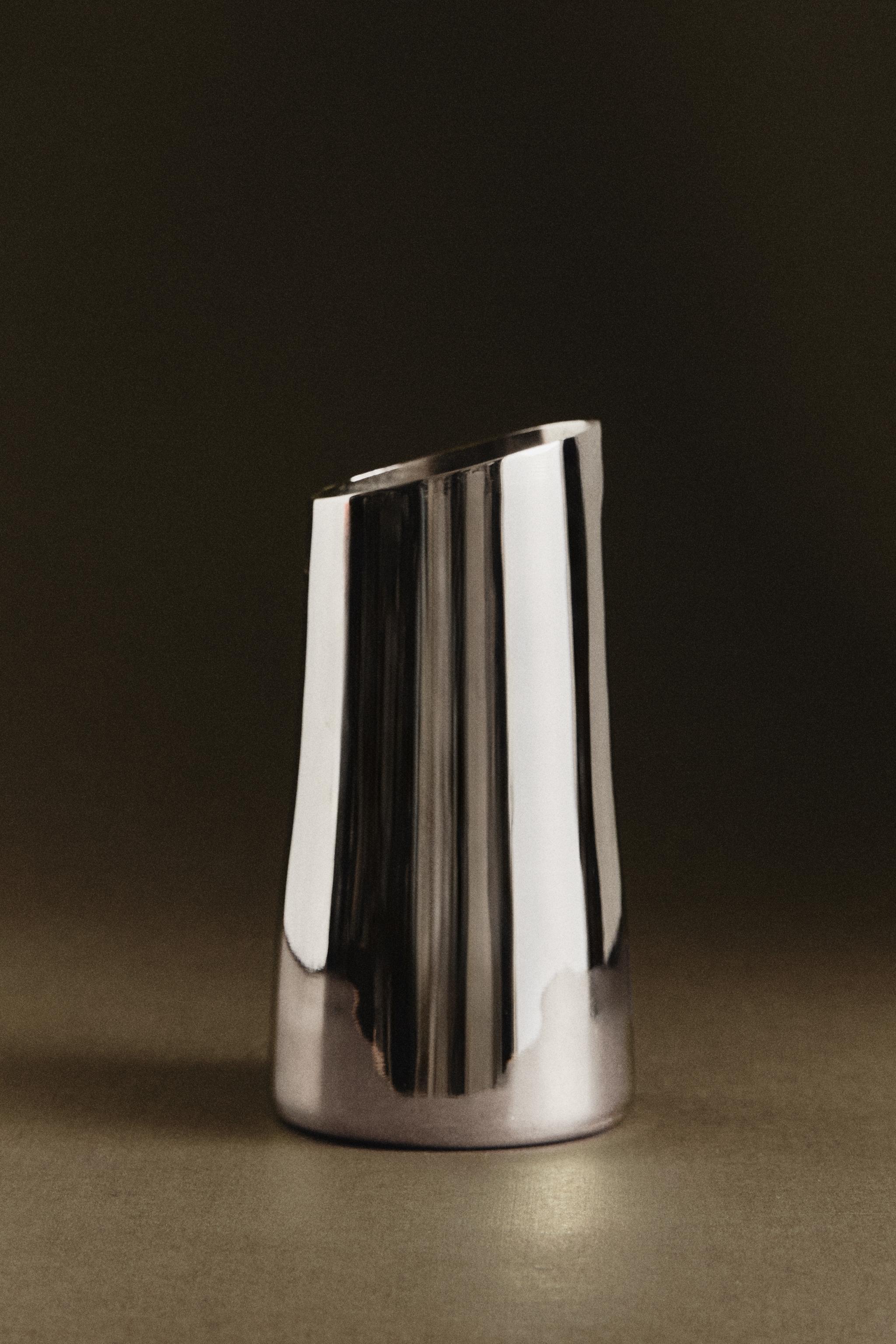 Vase Décoratif En Métal Argenté Elements - 43,2 Cm De Haut, Finition Relief Et Filigrane - Pour Fleurs Séchées Ou Artificielles