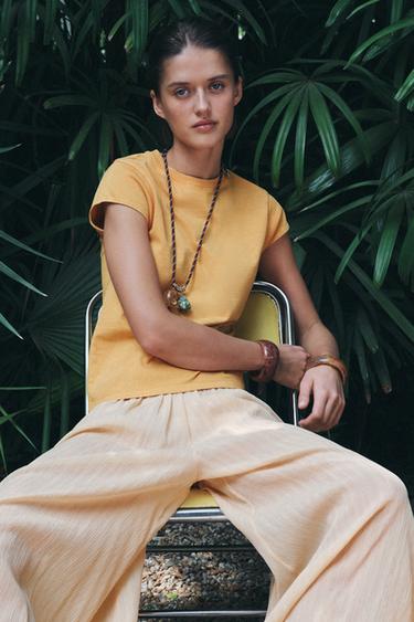 CAMISETA HEAVY COTTON LAVADA - Amarillo de Zara