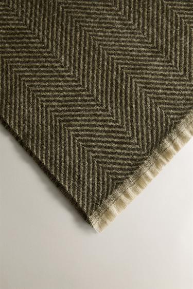 COUVERTURE CHEVRON - Kaki de Zara - Image 1