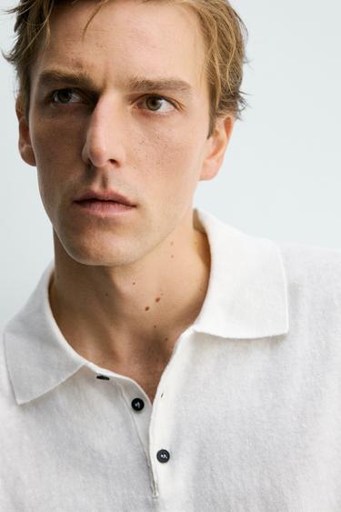 POLO EN MAILLE REGULAR FIT EN COTON ET EN LIN - Blanc cassé de Zara - Image 4