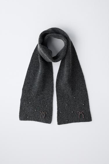 KNIT SCARF WITH FAUX PEARLS - Grey marl by Zara
