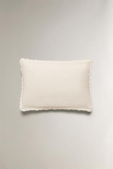 CHILDREN'S CUSHION COVER WITH SCALLOPED EDGE - Oyster-white by Zara