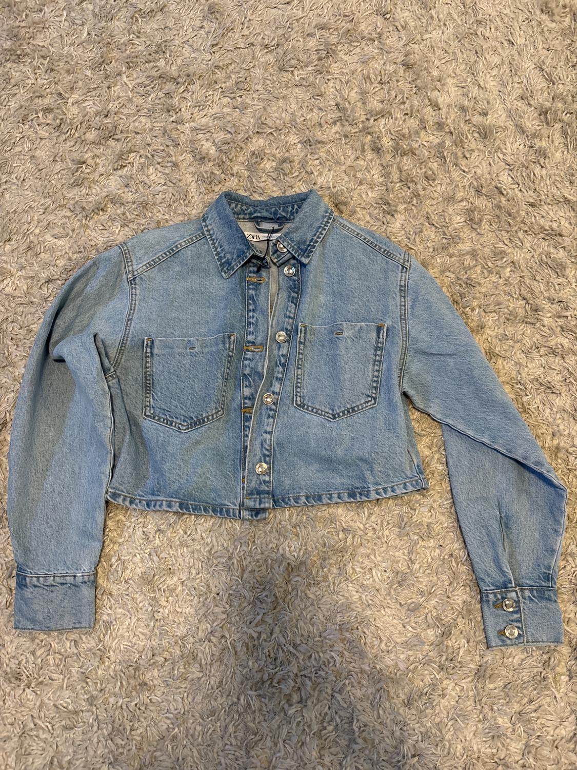 CROPPED DENIM JACKET