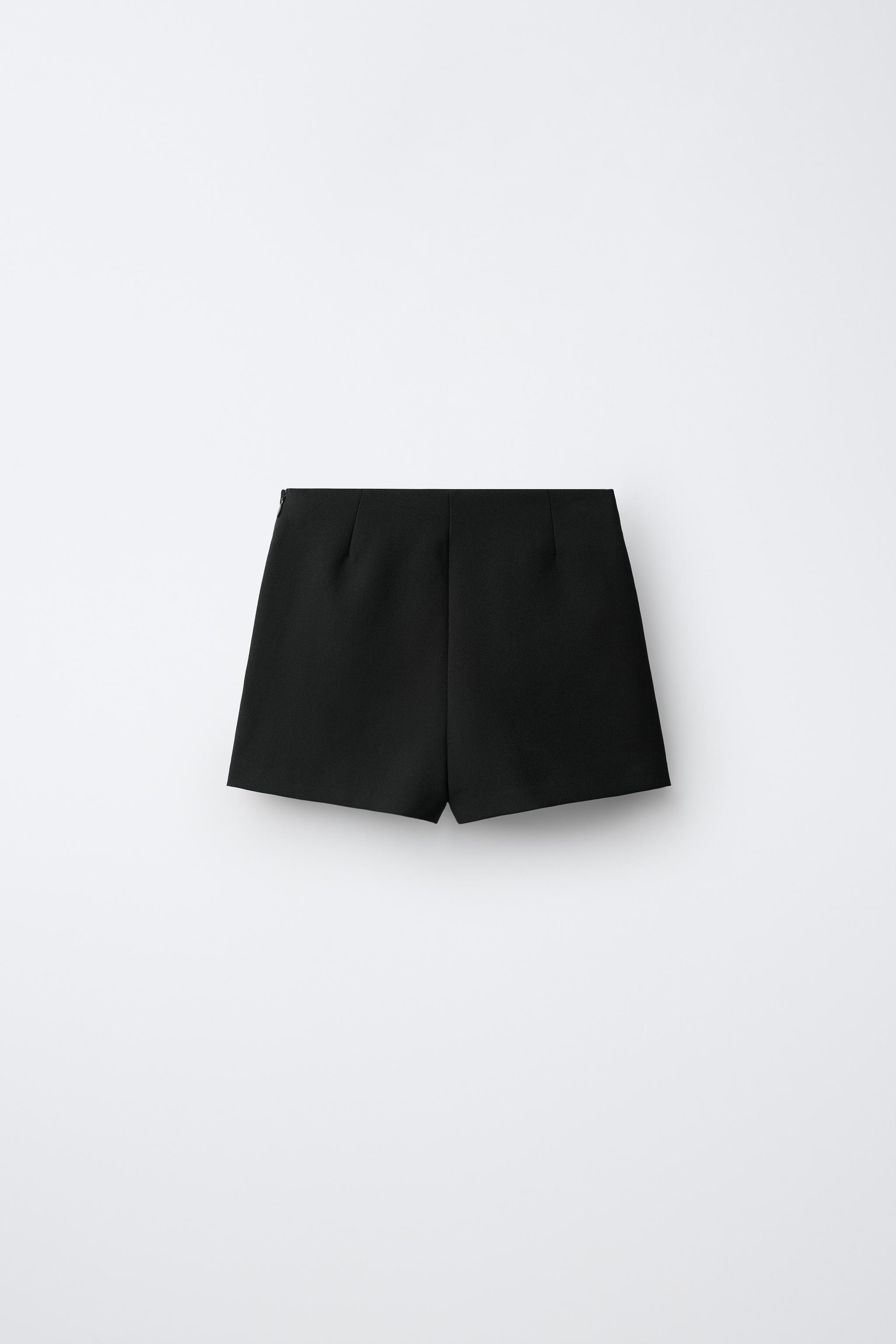 PLAIN BERMUDA SKORT — Black