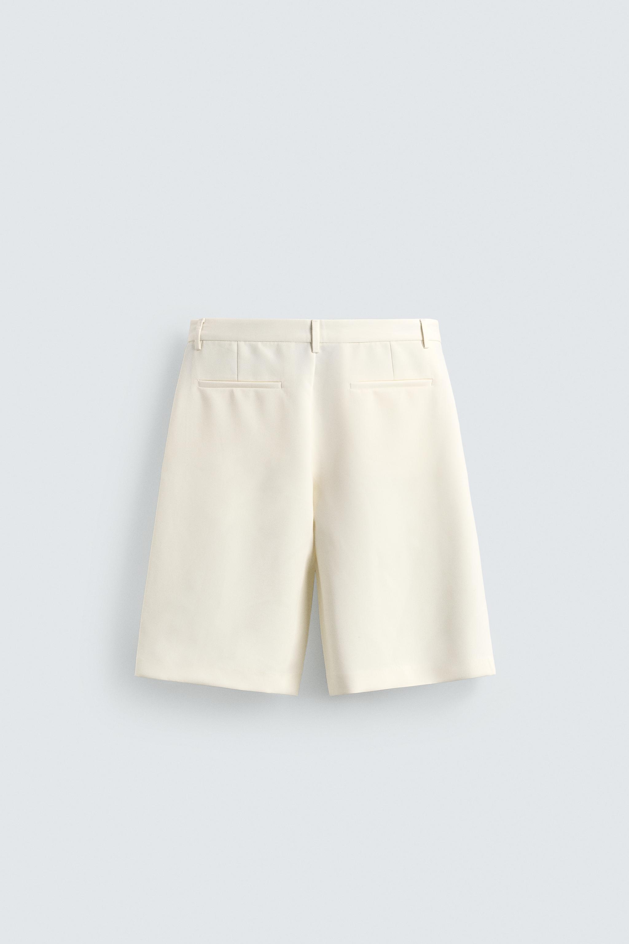 SHORT FLUIDE À PLIS