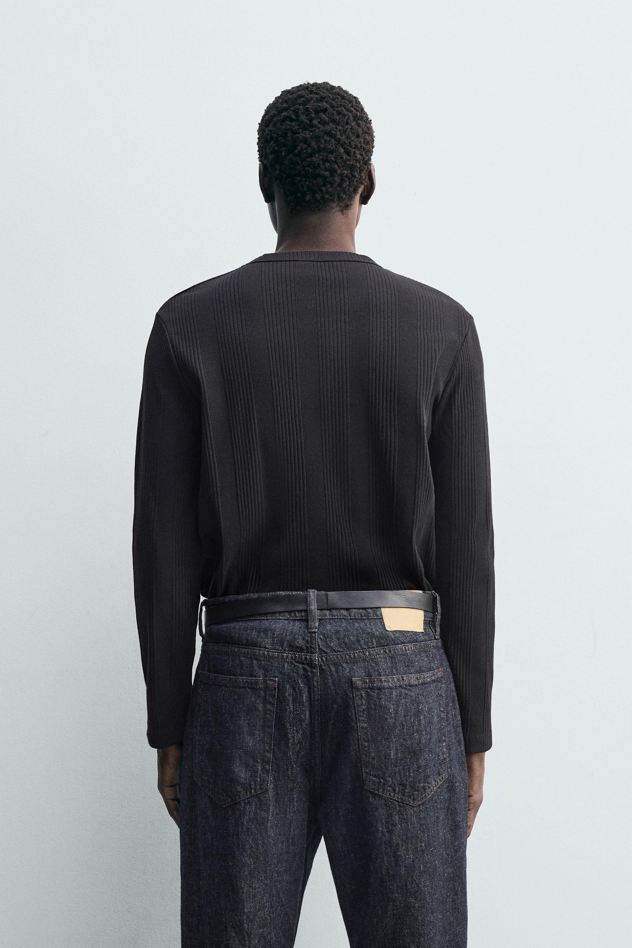 STRUCTURED HENLEY COLLAR T-SHIRT