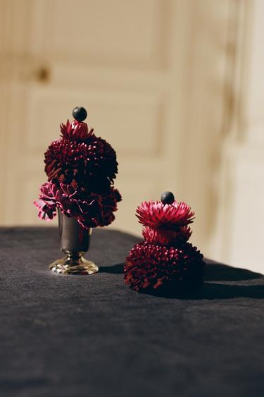 SHINY STEEL TEALIGHT HOLDER - Silver by Zara