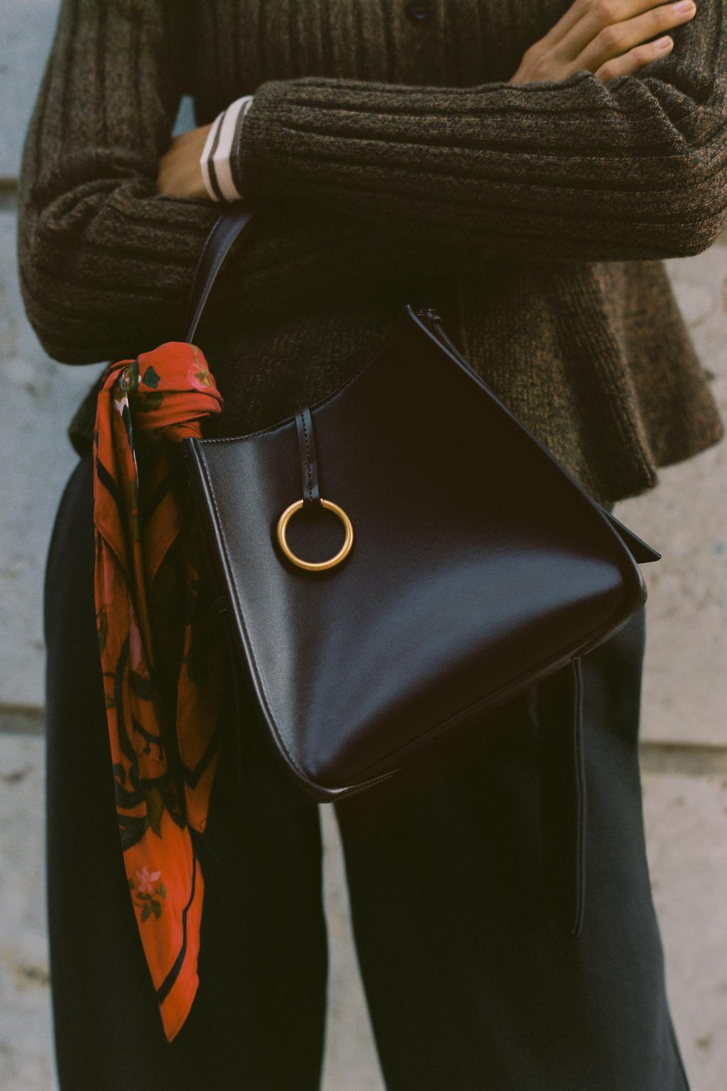 MINI BUCKET BAG WITH METAL RING