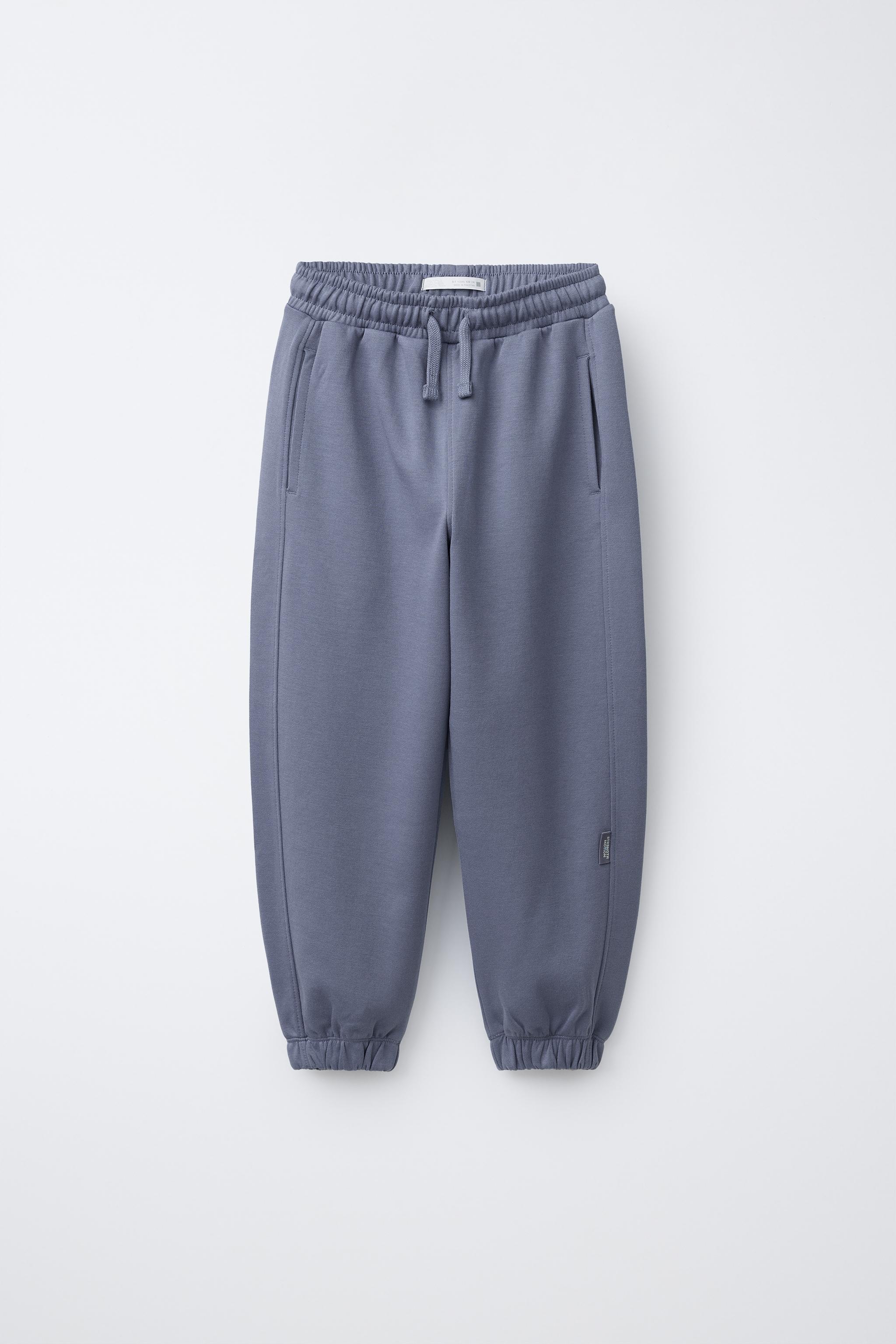 SWEATSHIRT AND JOGGER PANTS SET WITH TEXT