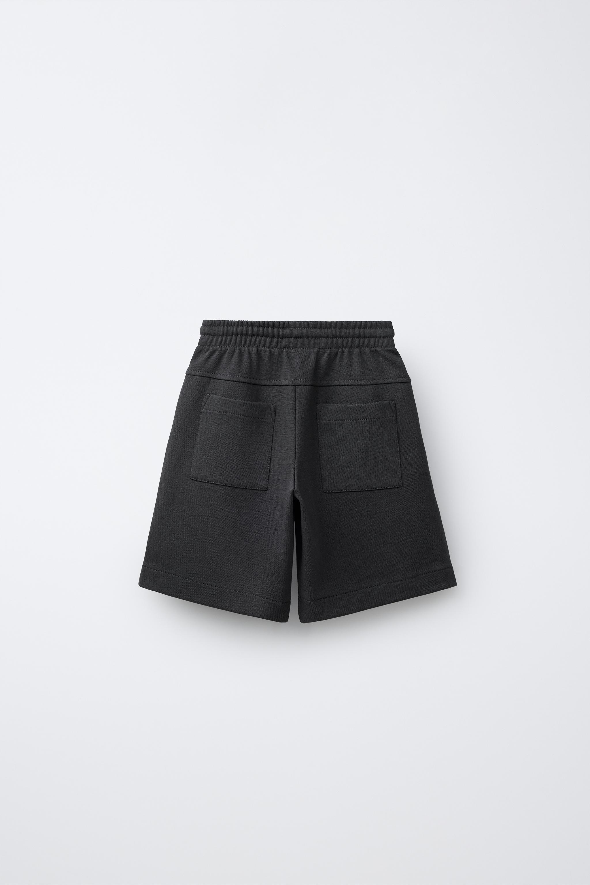 PLUSH LABEL SHORTS