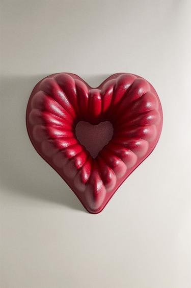 Zara CHRISTMAS HEART BAKING MOULD - 紅色