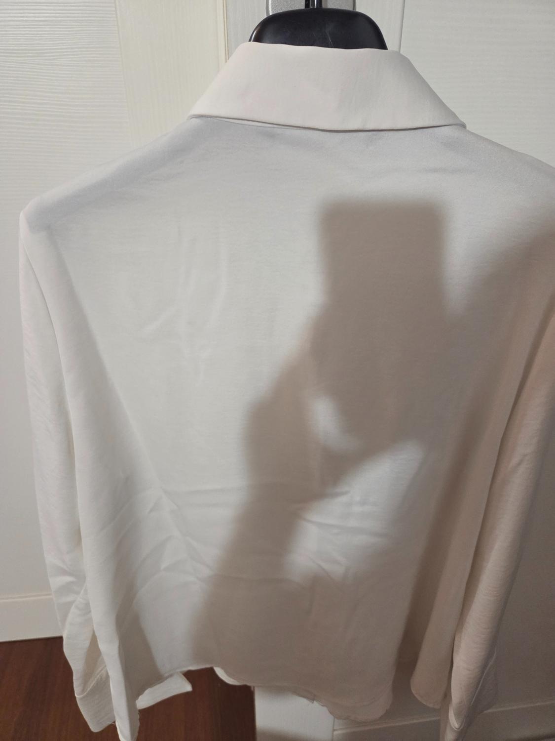 BLOUSE WITH JABOT FRILLS AND PEARL BEAD BUTTONS - Image 4
