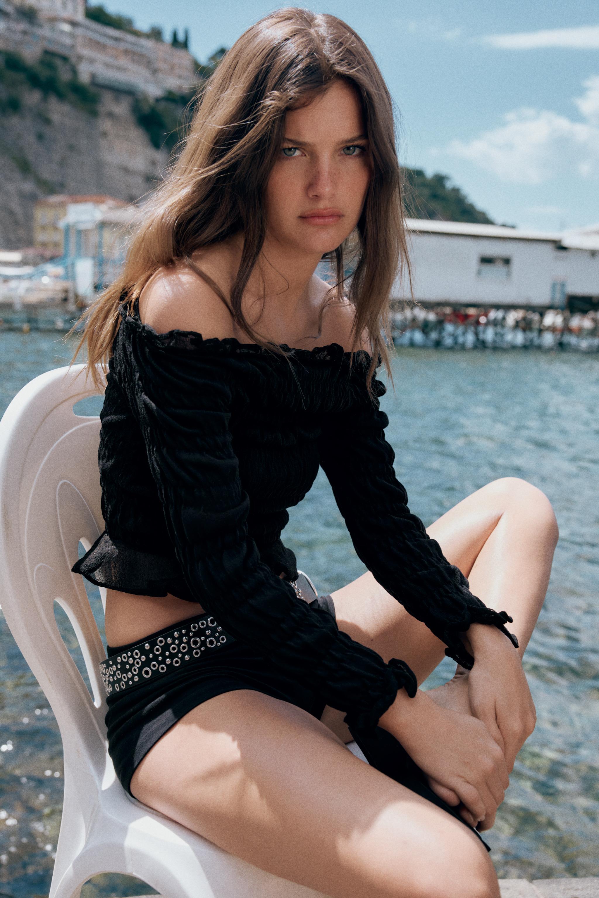 KNIT TOP WITH SMOCKING — Black