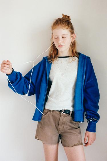 JEANS-BERMUDASHORTS MIT RISSEN - Braun von Zara