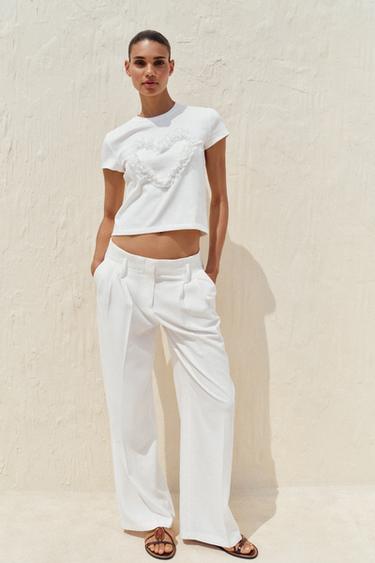 T-SHIRT WITH TEXTURED HEART - White by Zara