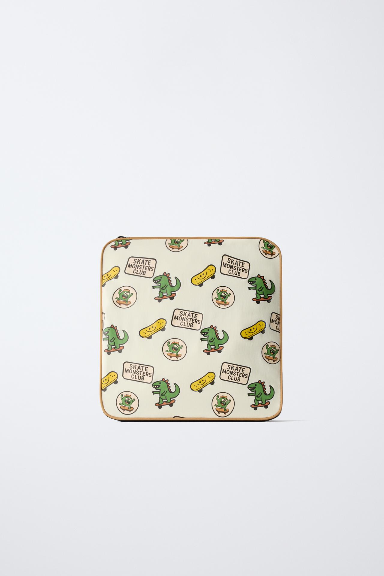 TRAVEL TOILETRY BAG — Multi-color