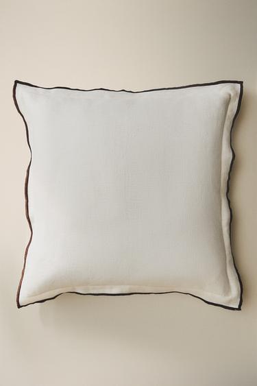 CUSHION COVER WITH OVERLOCK - White by Zara - Image 5
