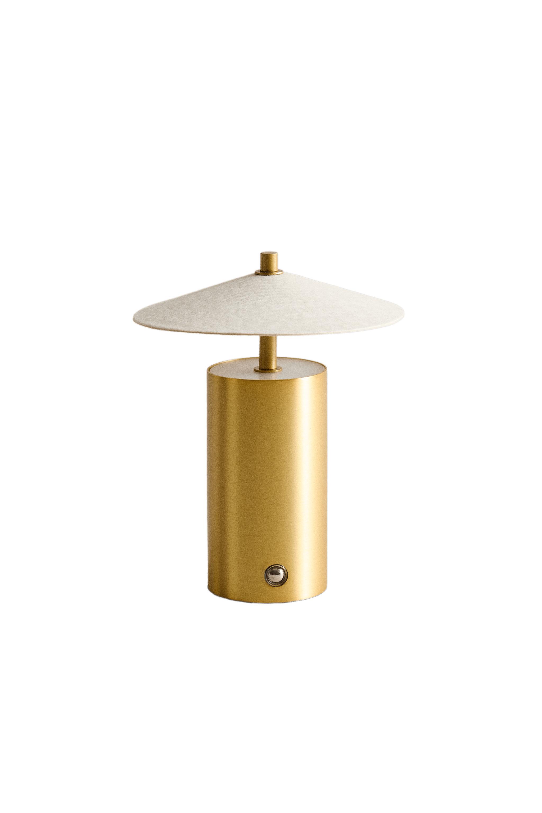 CORDLESS PAPER SHADE TABLE LAMP - Golden | ZARA United States
