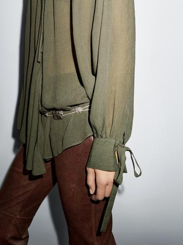 Blusa capa detalle lazadas - Verde oscuro de Zara