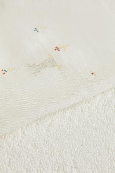 MUSLIN BABY BATH TOWEL WITH RABBITS - Ecru by Zara - Image 3