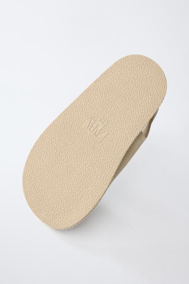 SANDALES EN CUIR - Marron sable de Zara - Image 9