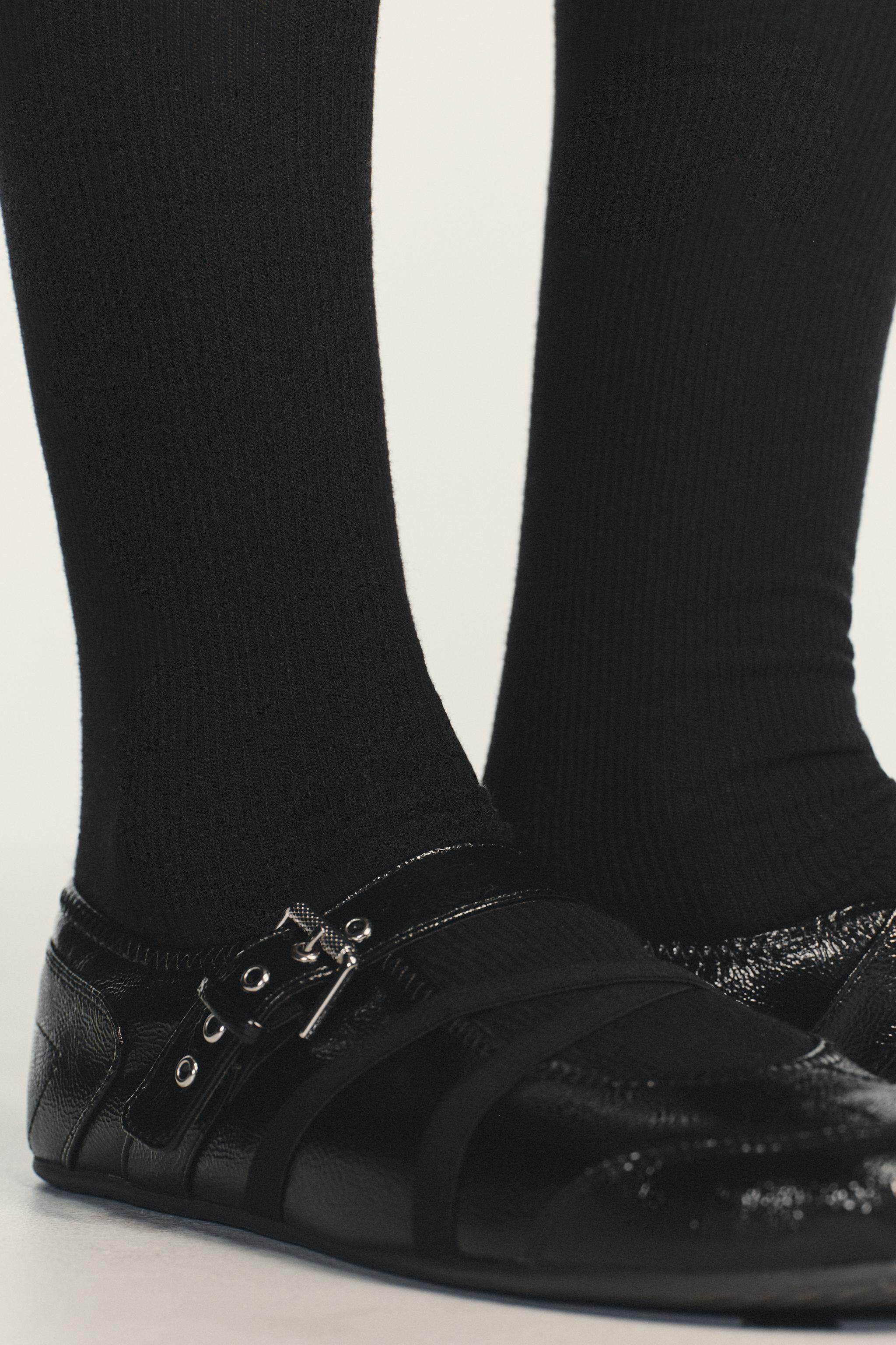 PATENT EFFECT BALLET FLATS WITH BUCKLES